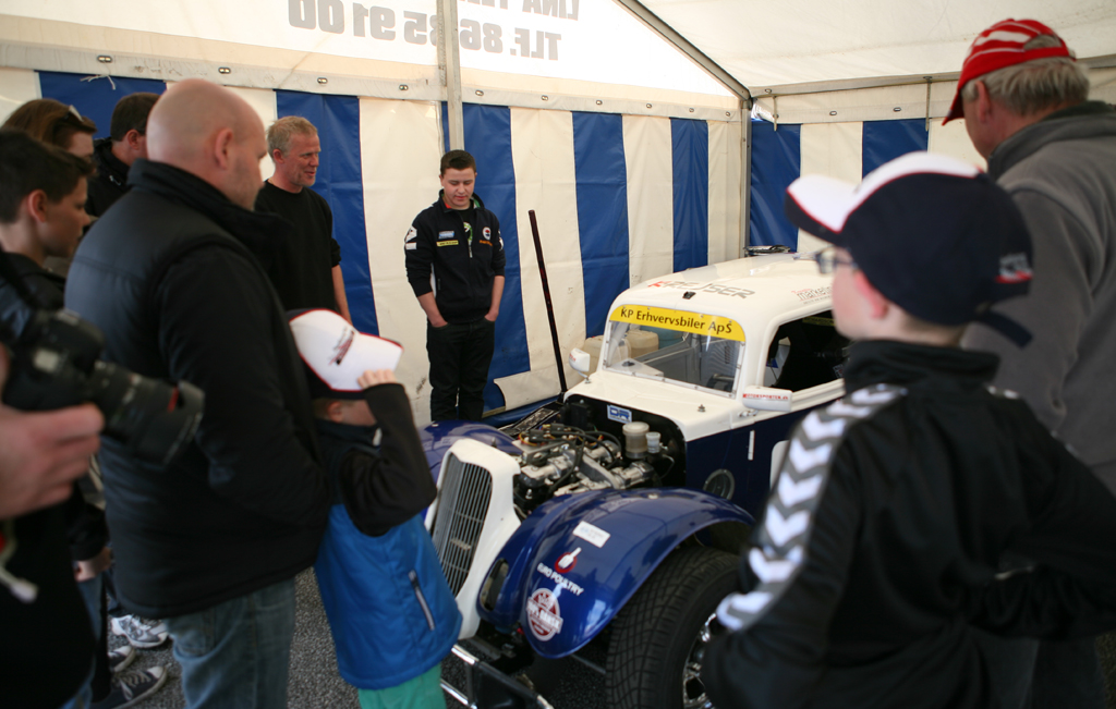 Nymark Racing svarer på spørgsmål fra gæsterne
(Foto: Motorsporten.dk)